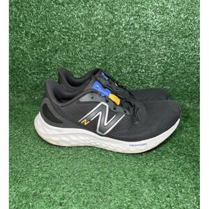 New Balance Fresh Foam Arishi V4 Men Size 9 Grey Running Shoes Comfort Sneakers